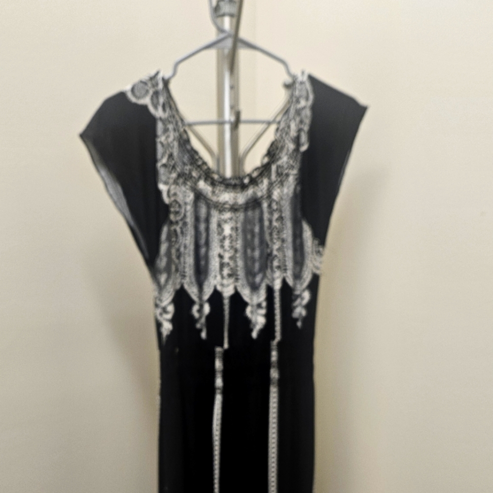 Maxi dress, low cut size L
